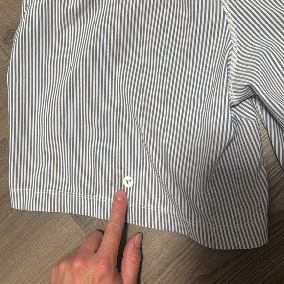 Men's Birddogs Striped Shorts - Picture 5 of 7